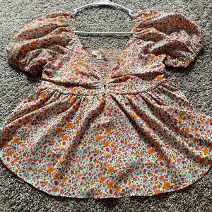floral boutique top puffy